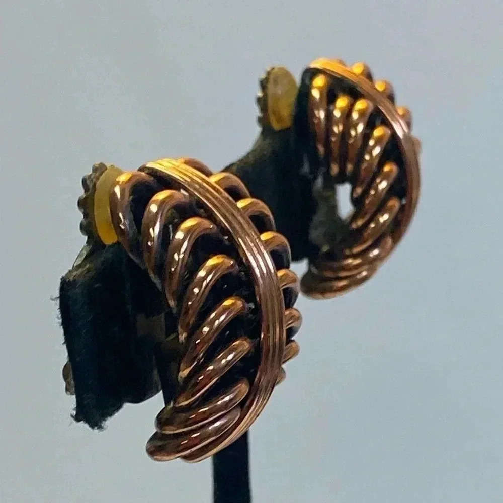 VINTAGE RENIOR CLIP ON COPPER EARRINGS - Picture 4 of 8